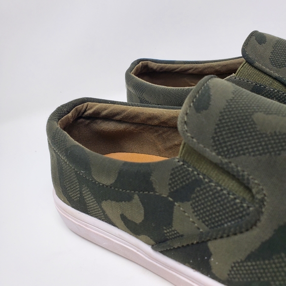 Steve Madden | Ecentric Camo Sneakers Size 11 EUC - Picture 2 of 11